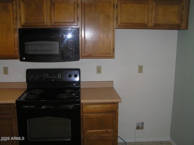 Building Photo - 15025 N 60th Dr