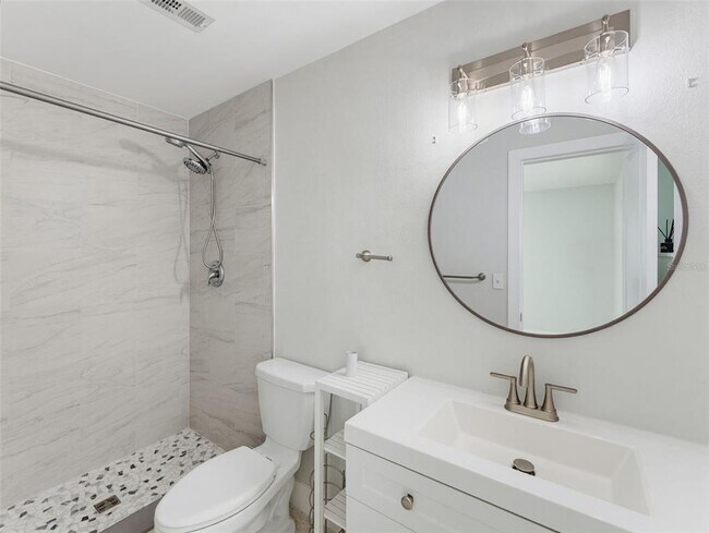 Building Photo - 4044 Headsail Dr