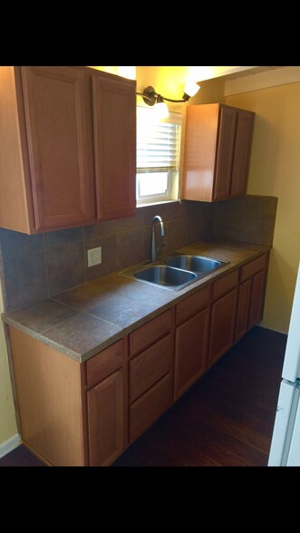 Ceramic tile countertops - 2502 5th St