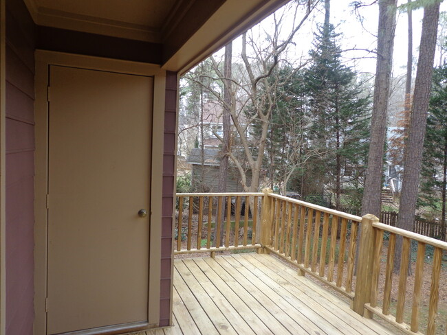 Building Photo - West Raleigh Duplex!