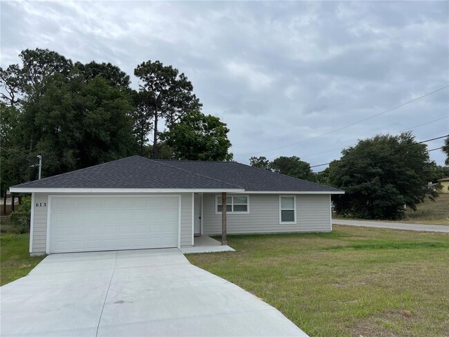 Building Photo - 613 Eden Dr