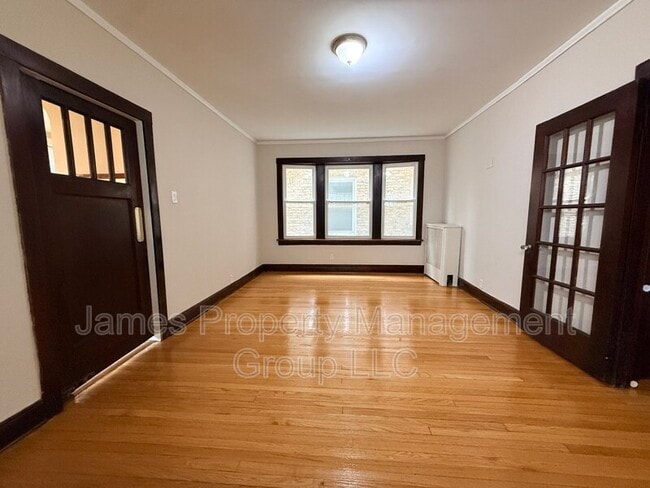 Building Photo - 2736 W Giddings St