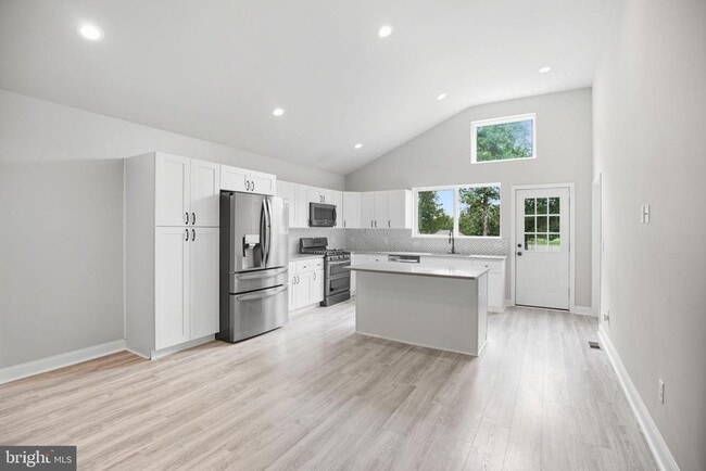 Building Photo - 8334 Herbert Ave