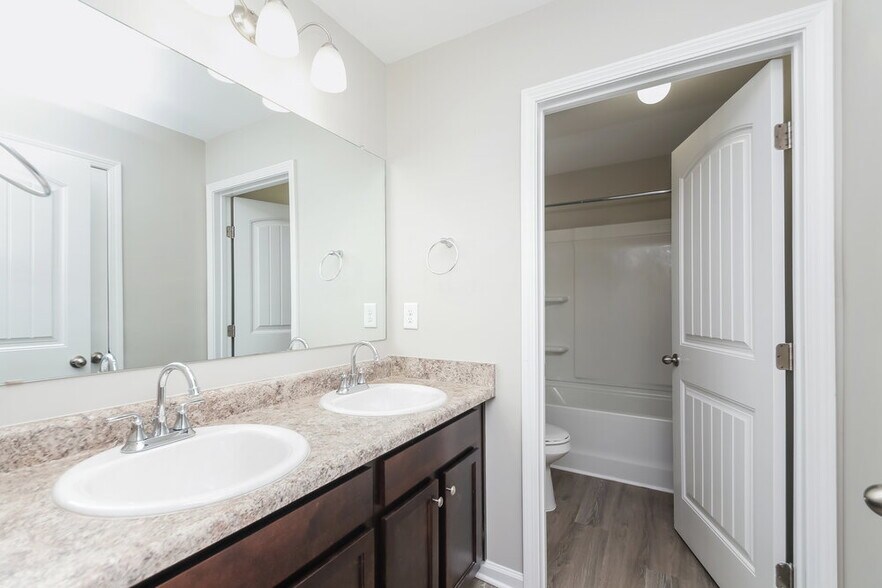 Building Photo - 163 Possum Creek Ln