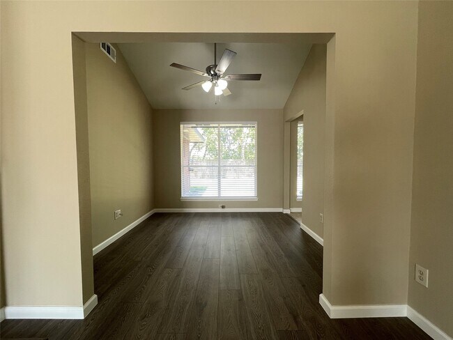 Building Photo - 3611 Shadow Trail