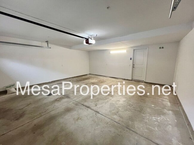 Building Photo - 16408 Valencia Ave