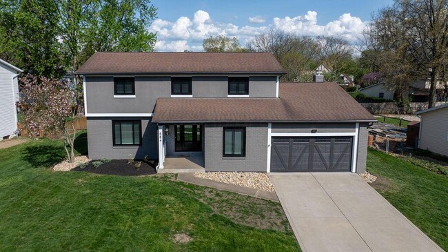Primary Photo - 554 Pointview Dr