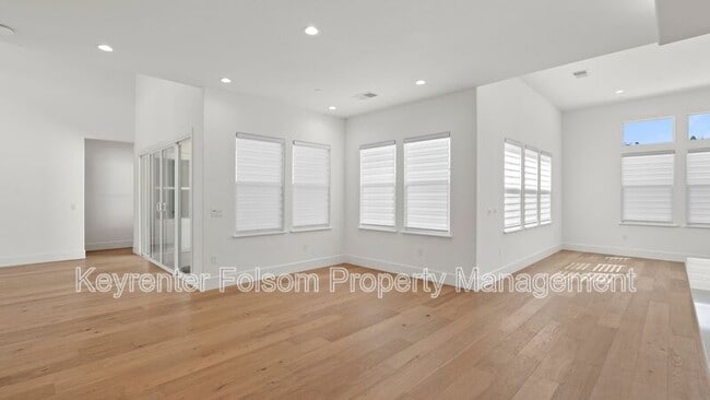 Building Photo - 3840 Fletcher Peak Cir