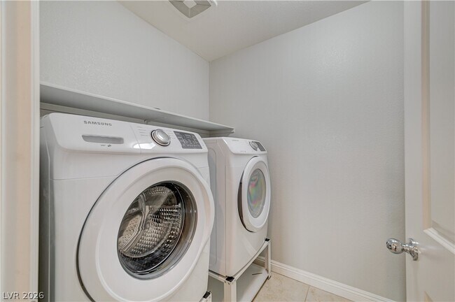 Building Photo - 276 Homeward Way