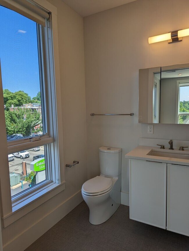 Building Photo - Jamaica Plain spacious studio w/ central a...