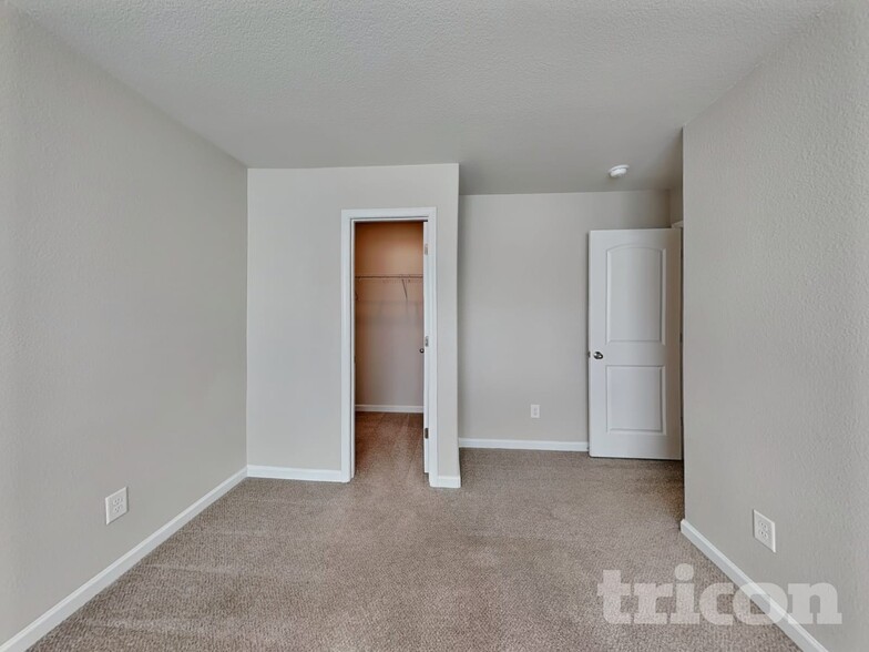 Building Photo - 232 Rustling Way