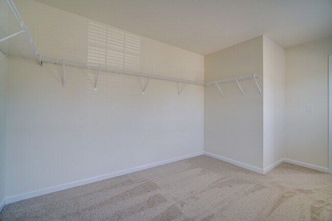 Building Photo - 3 BR, 2.5 BA., 2 Car Garage in Boiling Springs, Near I-85