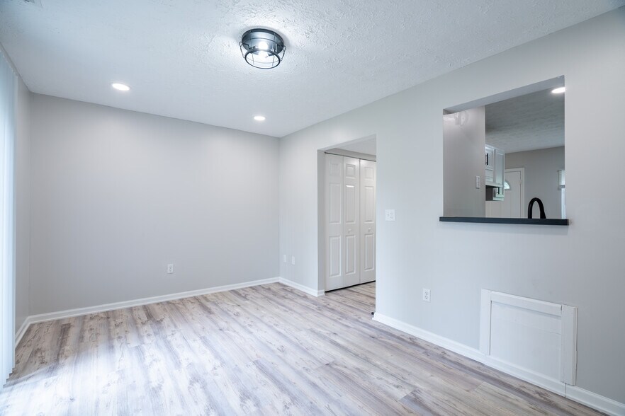 Building Photo - 1307 S Senate Ave