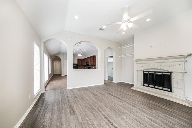 Building Photo - 27415 Macy Hills Ct