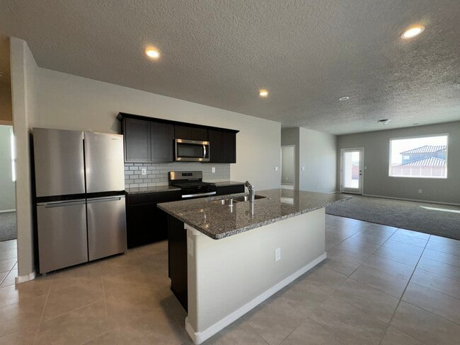 Building Photo - 752 Amatista Lp SE