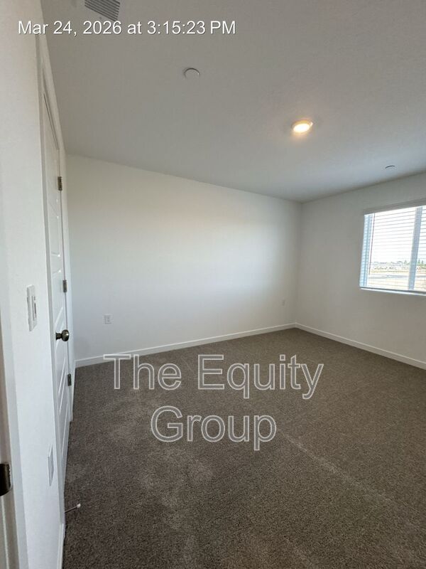 Building Photo - 2440 S Aubree St