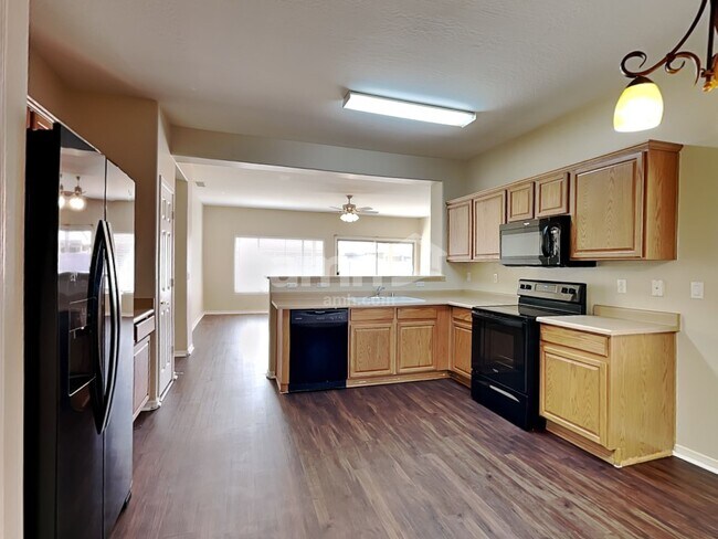 Building Photo - 5321 W Grenadine Rd