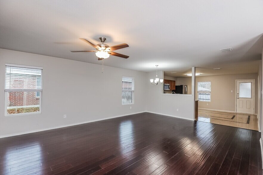 Building Photo - 8123 Stowe Springs Ln