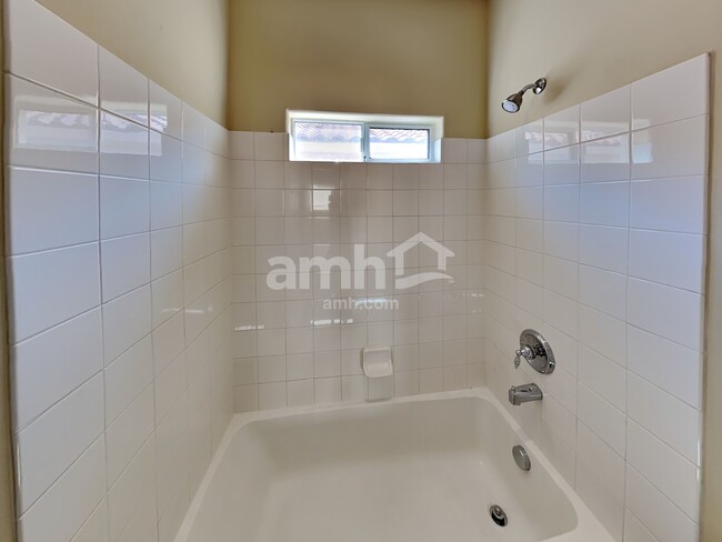 Building Photo - 2920 E Gables Vale Ct