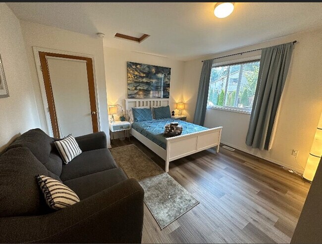 Building Photo - 123 S Star Lake Rd