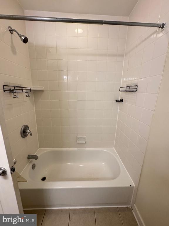 Building Photo - 445 E Fort Ave