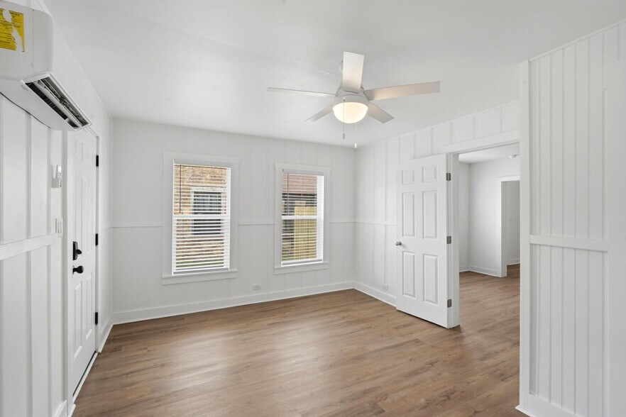Building Photo - 1857 S 14th St