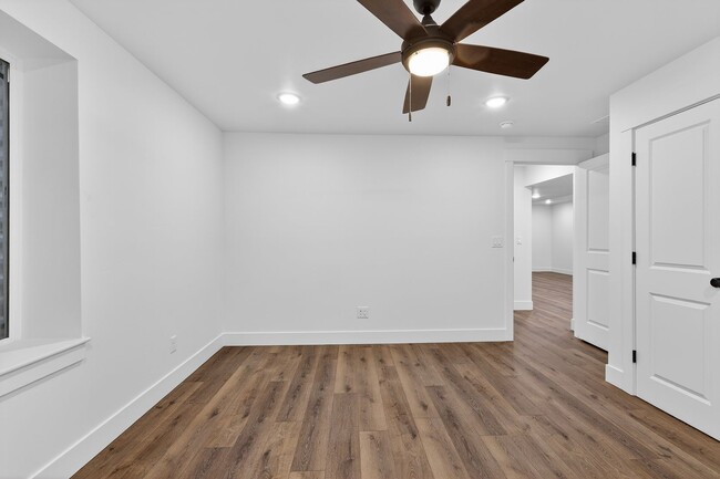 Building Photo - JR199L