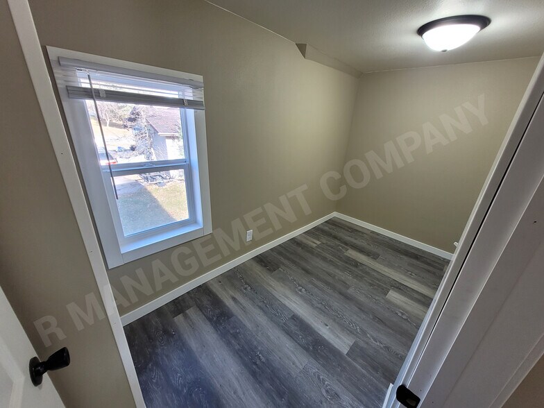 Building Photo - 4009 N 6th St