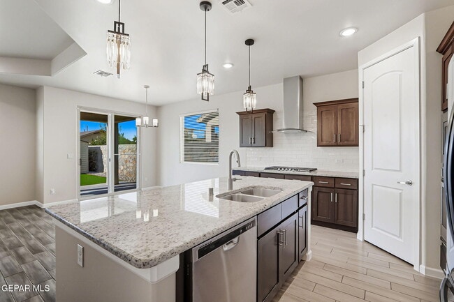 Building Photo - 533 Twilight Dr
