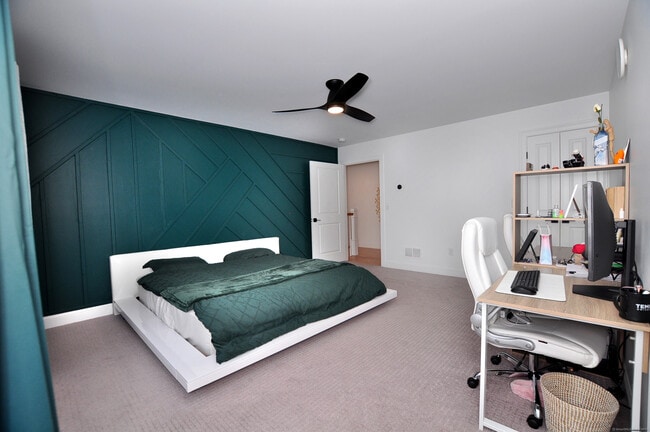 Building Photo - 5 Oakwood Cir