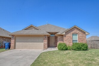 Building Photo - 11141 SW 39th Ct