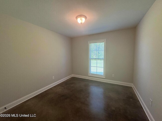 Building Photo - 102 Rotherfield Pl