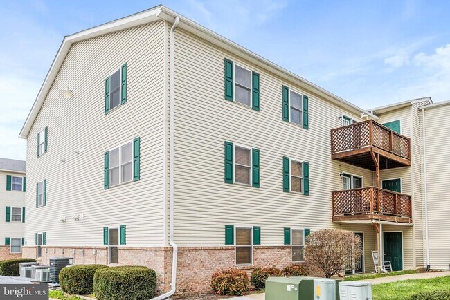 Building Photo - 145 Hailey Ln