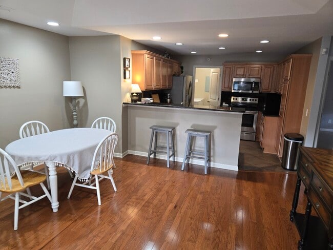 Building Photo - 6725 Boulder Pointe Dr