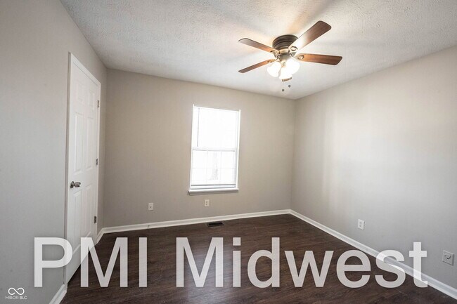 Building Photo - 1365 Mulberry St.