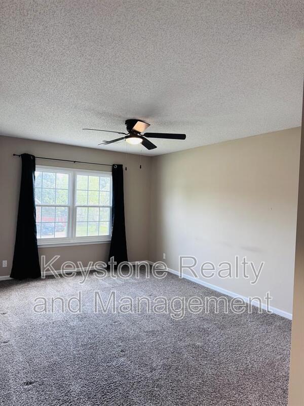 Building Photo - 474 Bamburg Dr