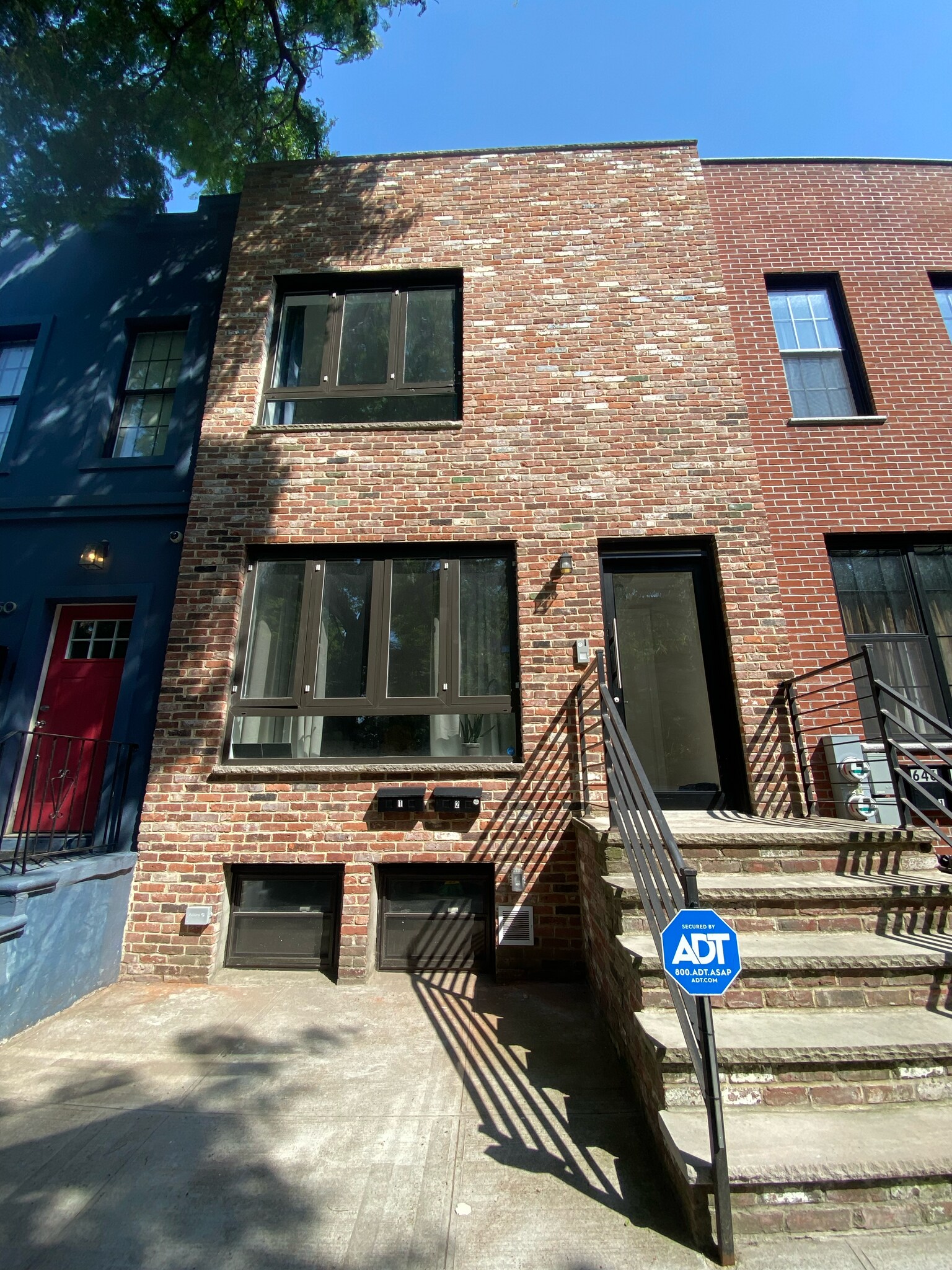 Building Photo - 648 Chauncey St