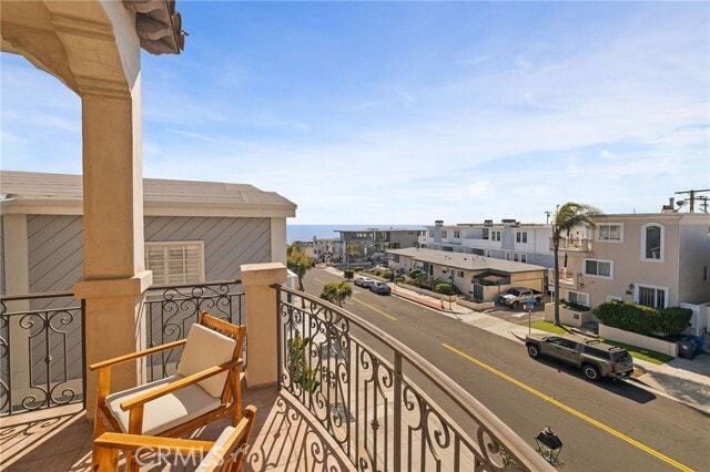 Building Photo - 424 Marine Ave