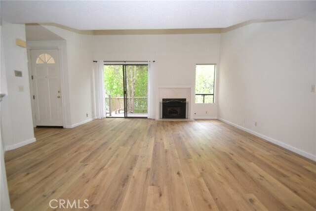 Building Photo - 2555 Plaza del Amo