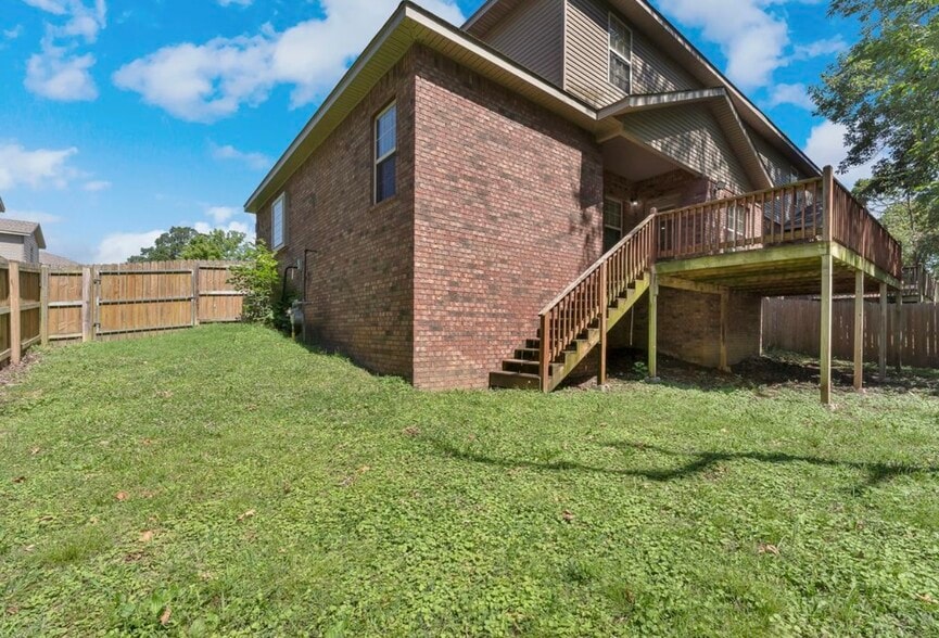 Building Photo - 602 NW 17th Ct