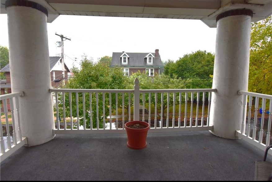 Building Photo - 211 Woodlawn Ave