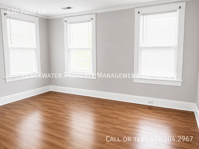 Building Photo - 630 Park Ln