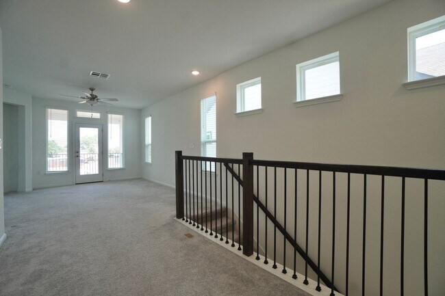Building Photo - 1610 Iberville Dr