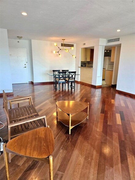 Building Photo - 2451 Brickell Ave