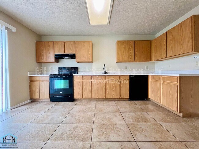 Building Photo - 6106 Secret Shores