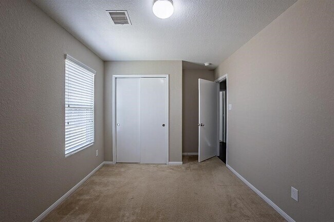 Building Photo - 3039 Upland Spring Trace