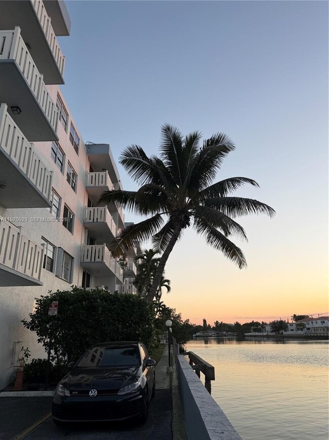 Building Photo - 7900 Tatum Waterway Dr