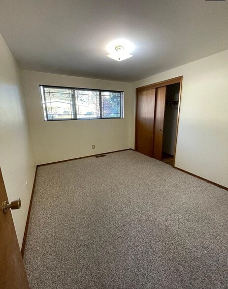 Building Photo - 5245 120th Ave SE