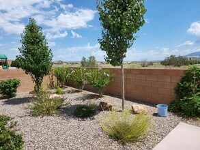 Building Photo - Modern 3-Bed, 2-Bath Home in Rio Rancho’s ...