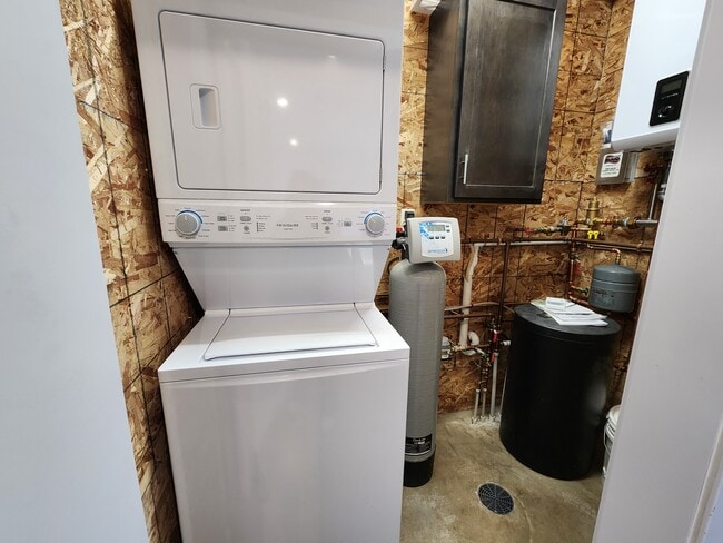 Building Photo - 1309 3rd St NW